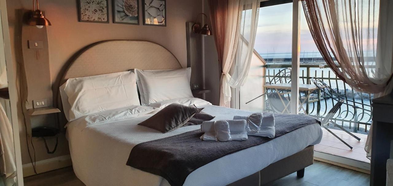 Hotel Zia Piera Chiavari Eksteriør billede